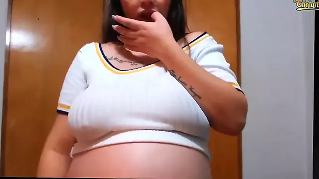 Embarazada Latina, Hermanastra