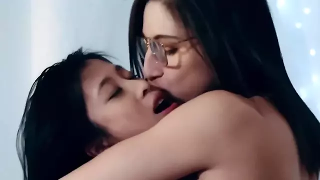 Lamiendo Tetas Asiáticas, Beso Negro, Morenas, Tetas Morenas, Lamidas De Clitoris Lesbianas