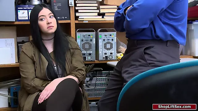 A teen hides the clothes she stole inside her pants