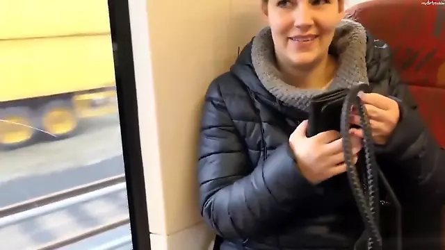 DaddysLuder - offentlicher Doppelorgasmus beim Abreiten im Zug