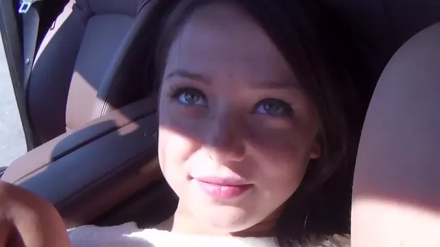Hitchhiking teen gives up her asshole for a ride