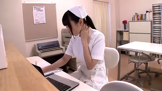 Japon Hasta Bakici, Japon Milf, Boynuzlu Japanese, Olgun Ve Azgin Kadın, Orta Yaslı Seksi Kadın