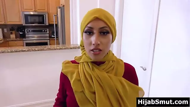 Arabija Hijab, Pusenje Kurca Iz Ugla Kamere, Rada, Ja Hocu Ona Nece, Maca, Voli Da Se, Muslimanke