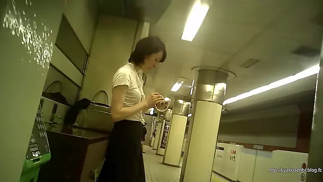 Milf Japonesa, Japonesa Publico, Homemade Japones, Japonesas, Japonesas En El Metro, Milf En Publico
