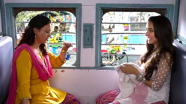 ई, भारतीय, सेक्सी